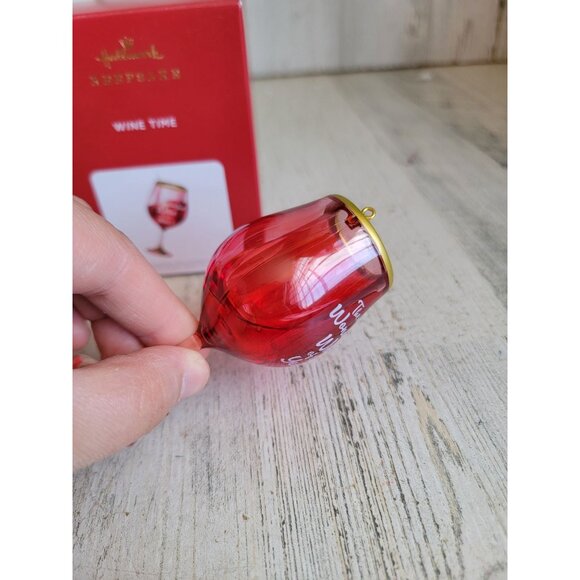 Hallmark Wine Time a wonderful wine of the year! ornament Xmas - Picture 4 of 7